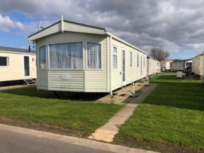 Lovely 3 bedroom 8 berth caravan in Rhyl